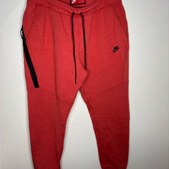 Nike Men's Vibrant Red Sweatpants - Picture 3 of 4